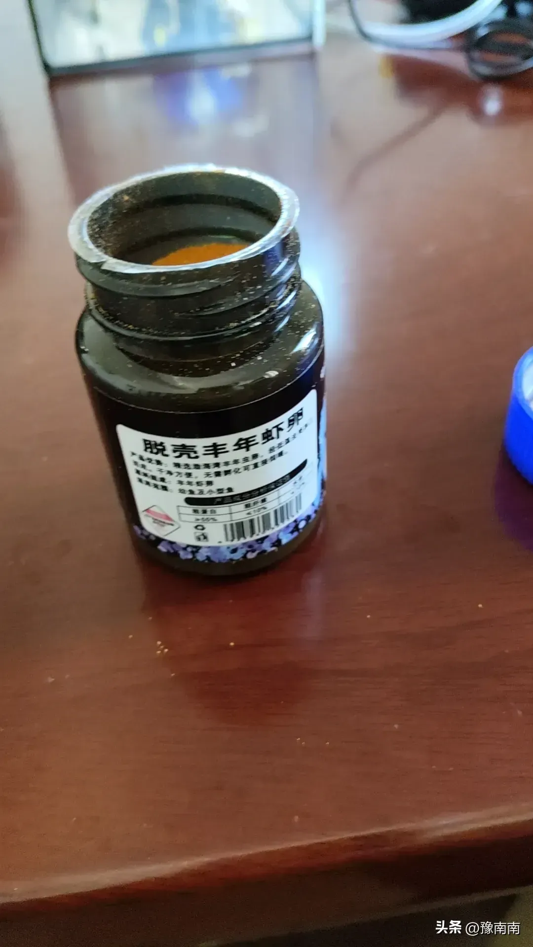“令人震惊”。郑州某银行客户经理席某，以其美貌和擅长交际而闻名，-IS充值【57】
